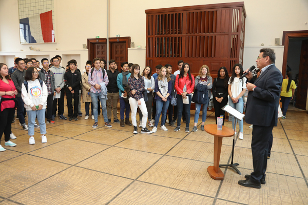 Réception des étudiants étrangers de l'Insa par Jean-paul Bret